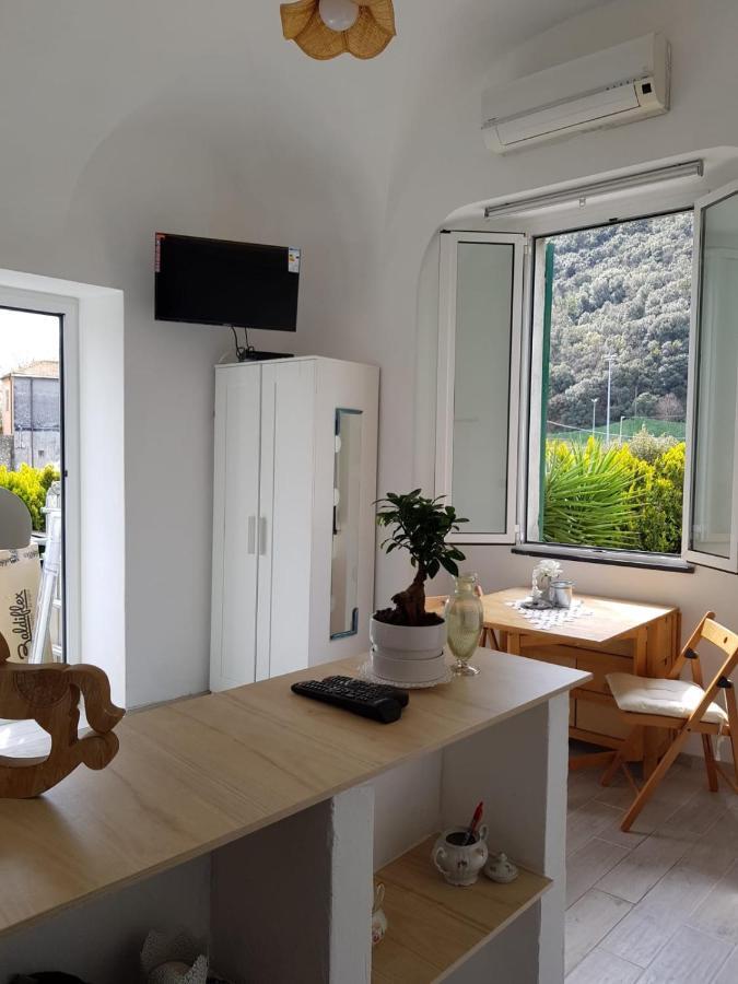 Mini Ca Del Borgo Leilighet Finale Ligure Eksteriør bilde